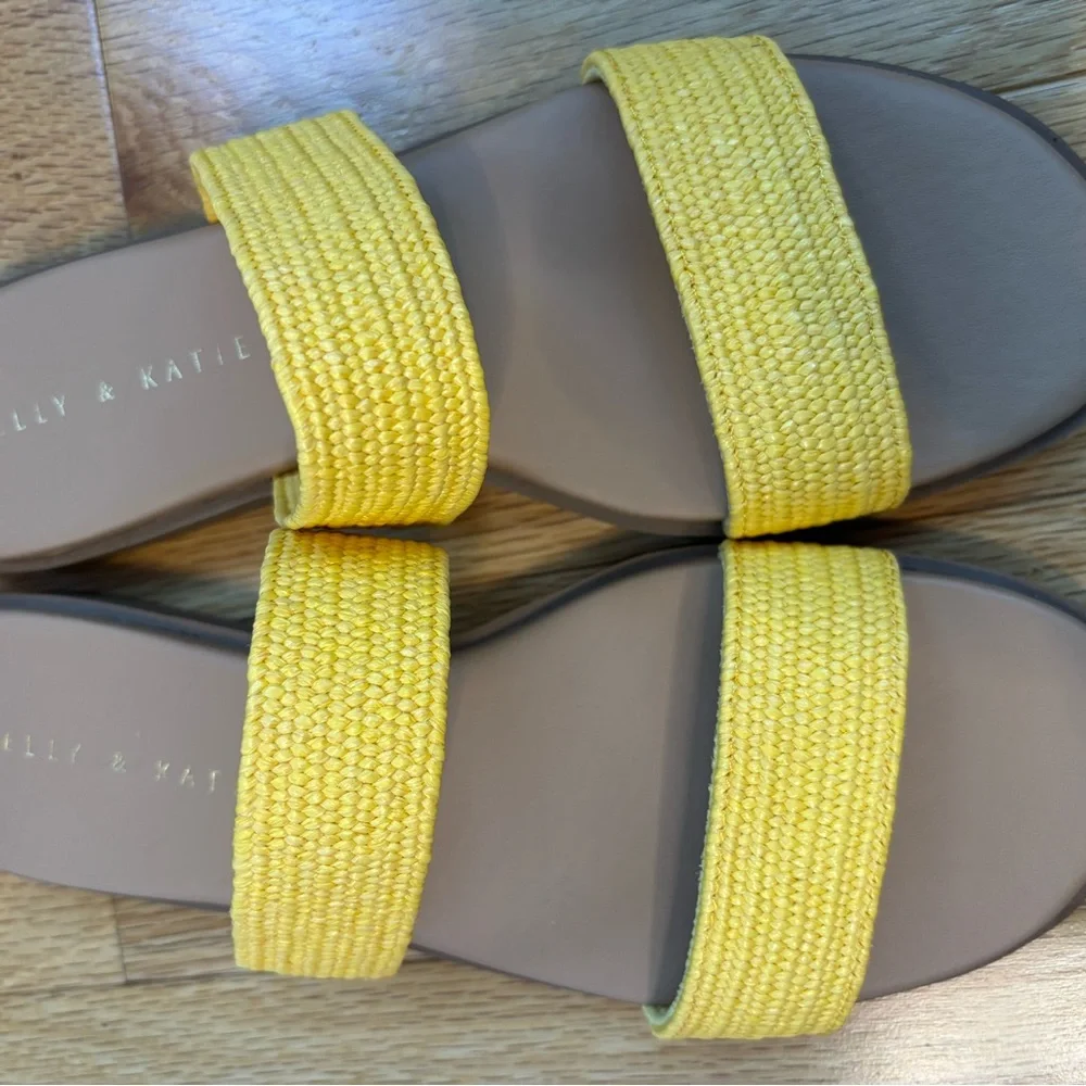 Kelly & Katie Yellow Sandals Strappy New in Box Women’s 8.5 M NIB Shoes and - Picture 5 of 7